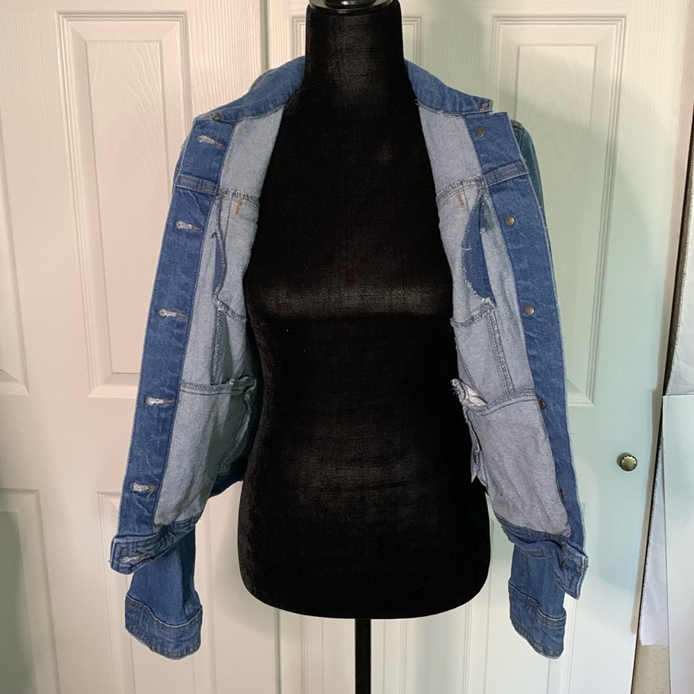 Universal Thread Jean Jacket - Picture 2 of 12